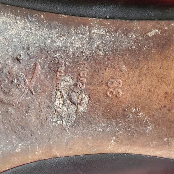 Alexander Mcqueen black flats - Picture 7 of 8